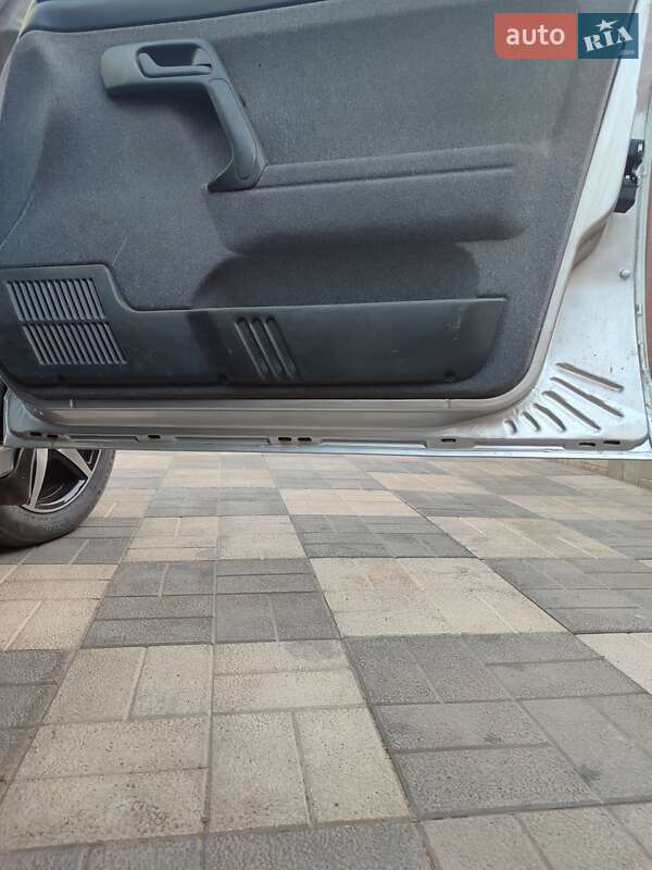 Седан ВАЗ / Lada 2110 2005 в Новомосковске фото 11 Седан ВАЗ / Lada 2110 2005 в Новомосковске