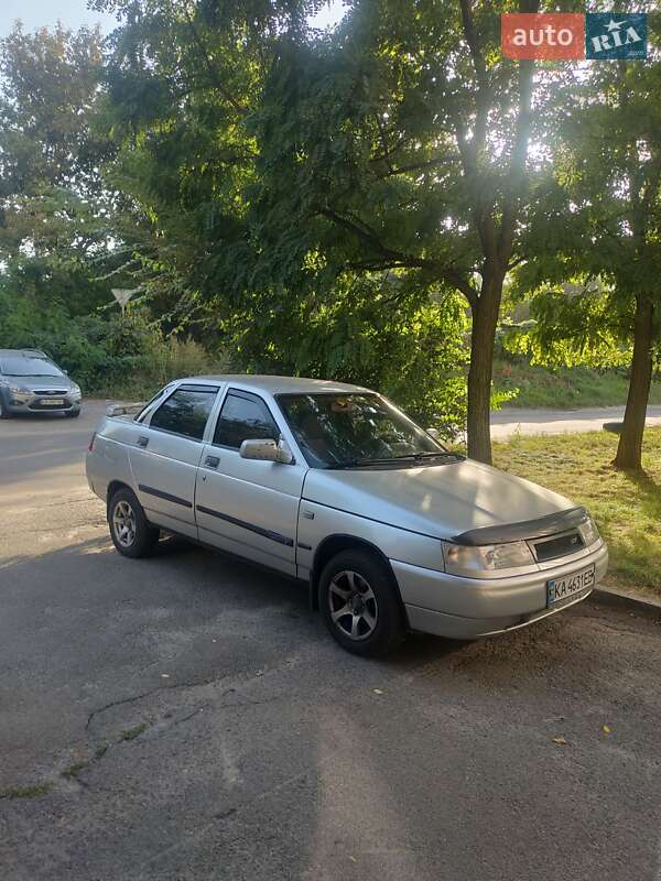 Седан ВАЗ / Lada 2110 2002 в Киеве