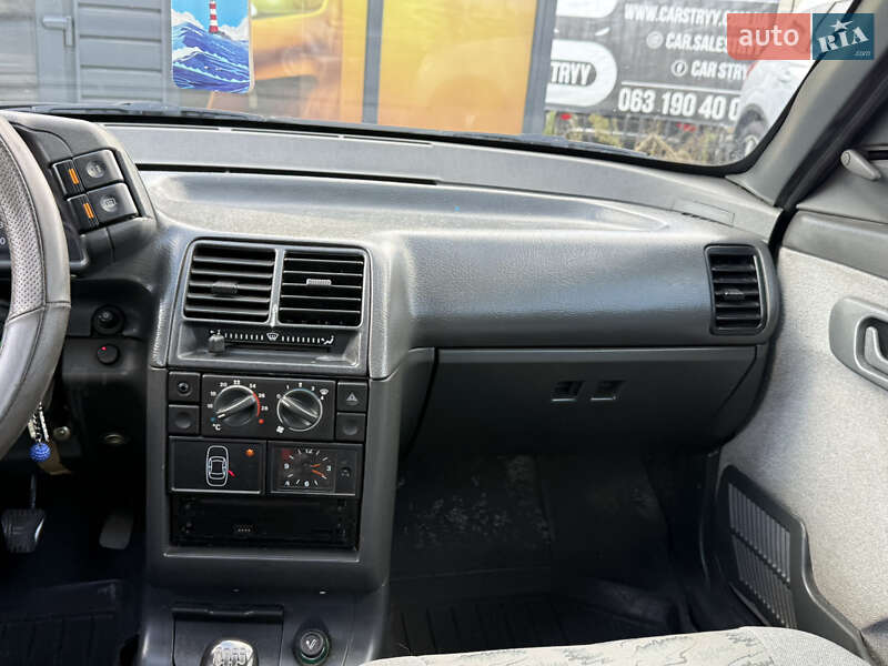 Седан ВАЗ / Lada 2110 2006 в Стрые