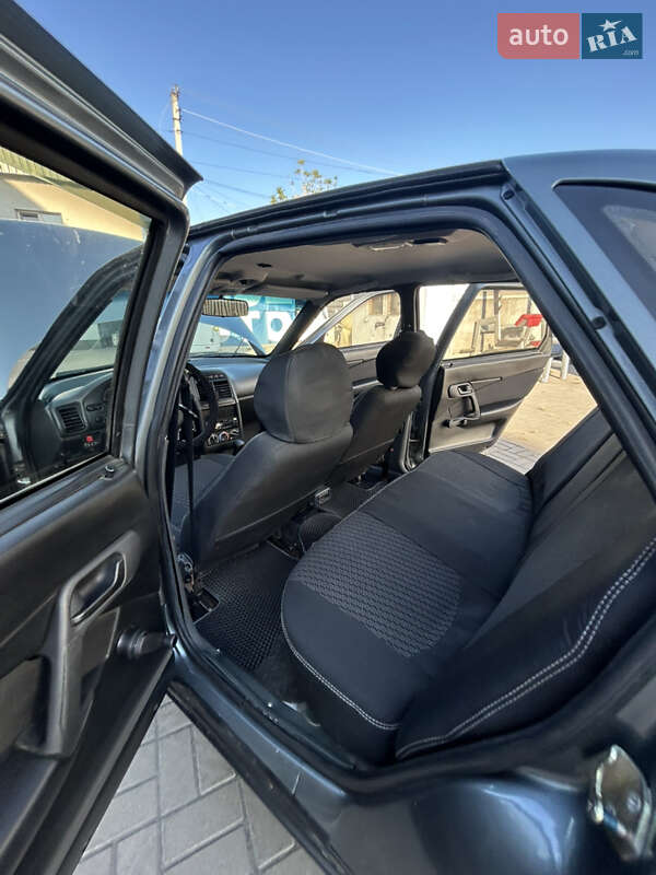 Седан ВАЗ / Lada 2110 1999 в Черкасах