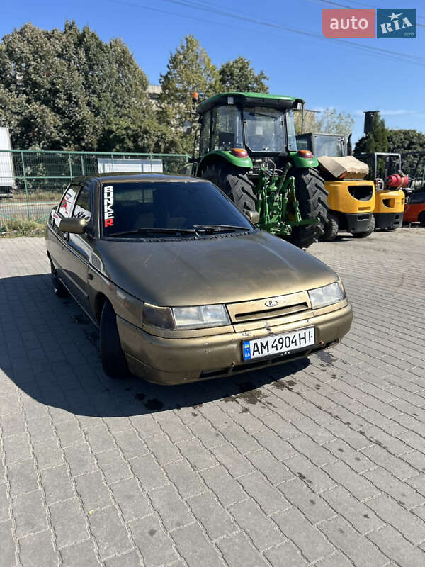 Седан ВАЗ 2110 2000 в 