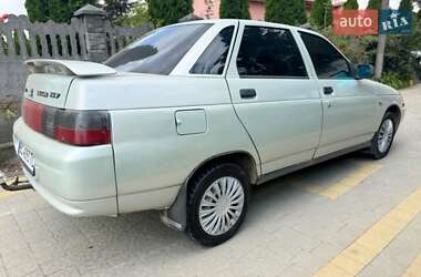 Седан ВАЗ 2110 2004 в 