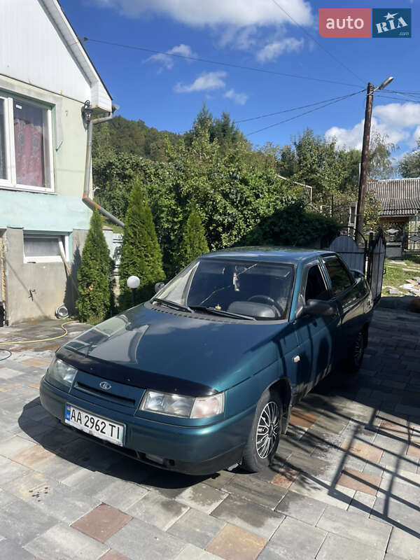 Седан ВАЗ / Lada 2110 1999 в Сваляве