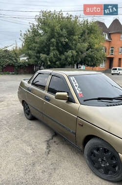 Седан ВАЗ 2110 2000 в 