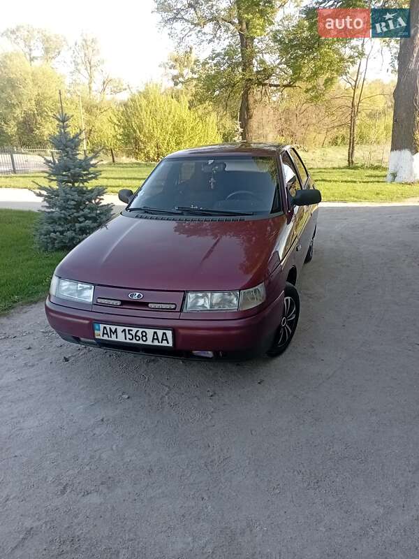 Седан ВАЗ / Lada 2110 2001 в Житомире