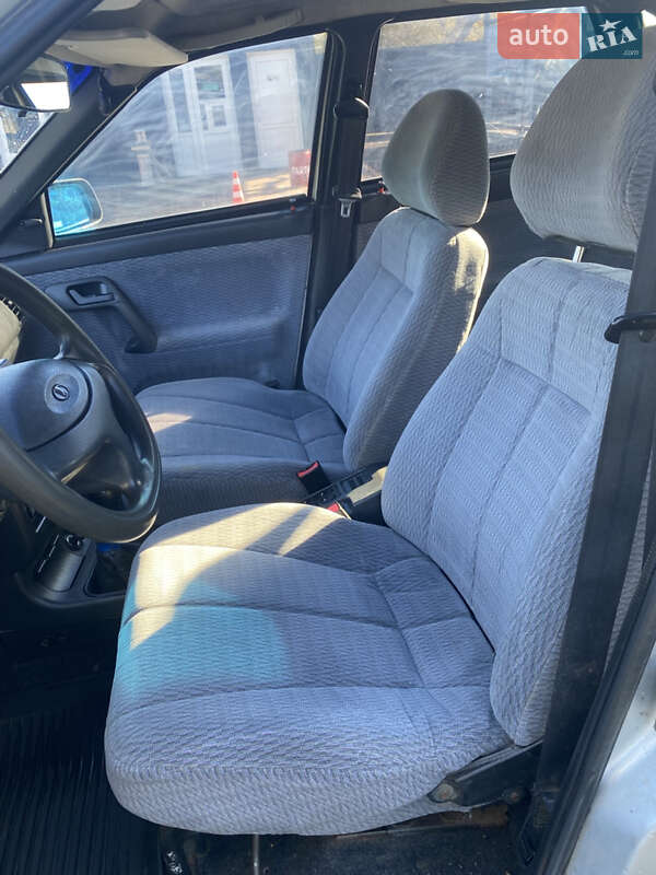 Седан ВАЗ / Lada 2110 2003 в Днепре