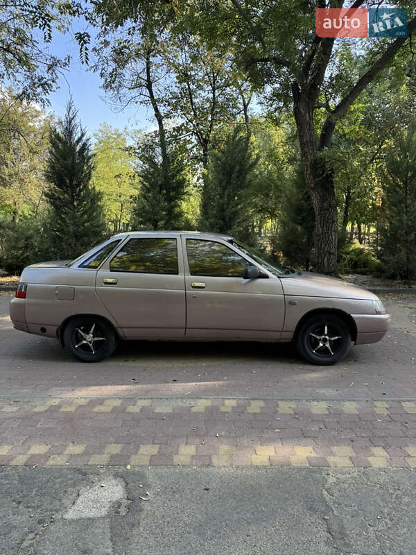 Седан ВАЗ / Lada 2110 2000 в Запорожье