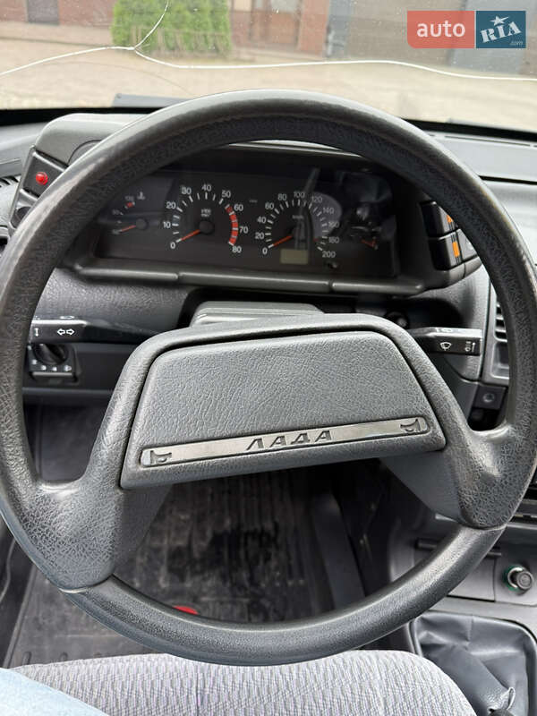 Седан ВАЗ / Lada 2110 2002 в Сарнах