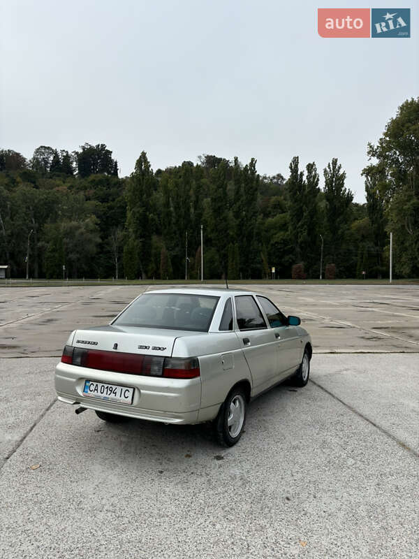 Седан ВАЗ / Lada 2110 2005 в Каневе