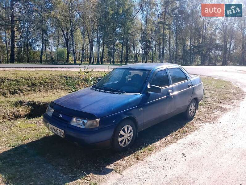 Седан ВАЗ / Lada 2110 2000 в Коростене
