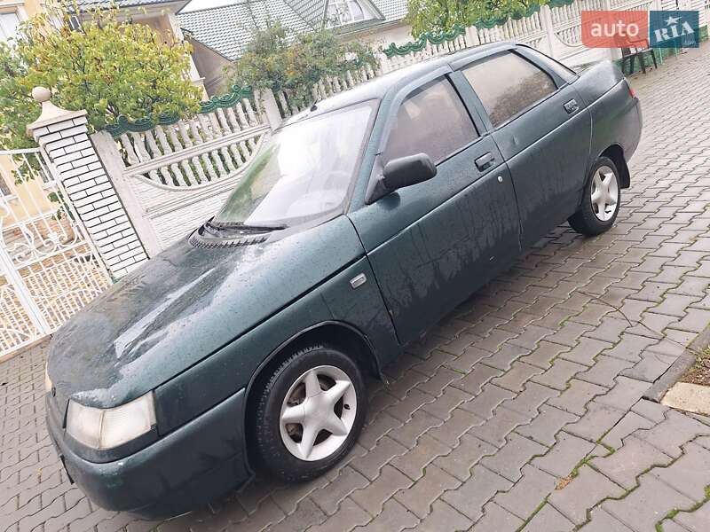 Седан ВАЗ / Lada 2110 2001 в Черновцах
