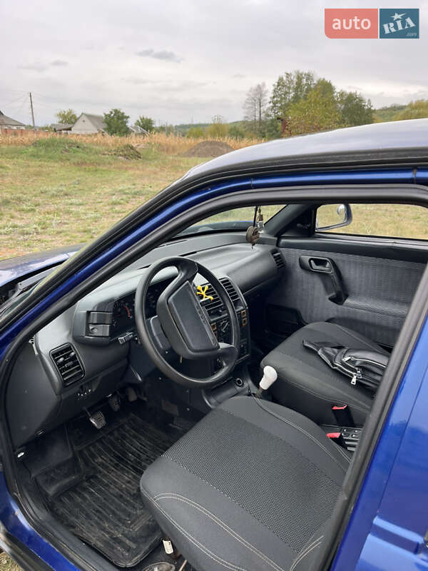 Седан ВАЗ / Lada 2110 2002 в Светловодске фото 4 Седан ВАЗ / Lada 2110 2002 в Светловодске