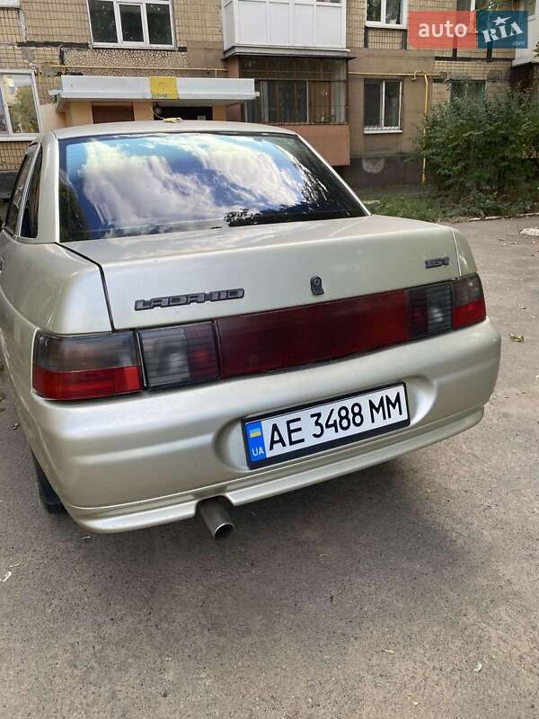 Седан ВАЗ 2110 2005 в 