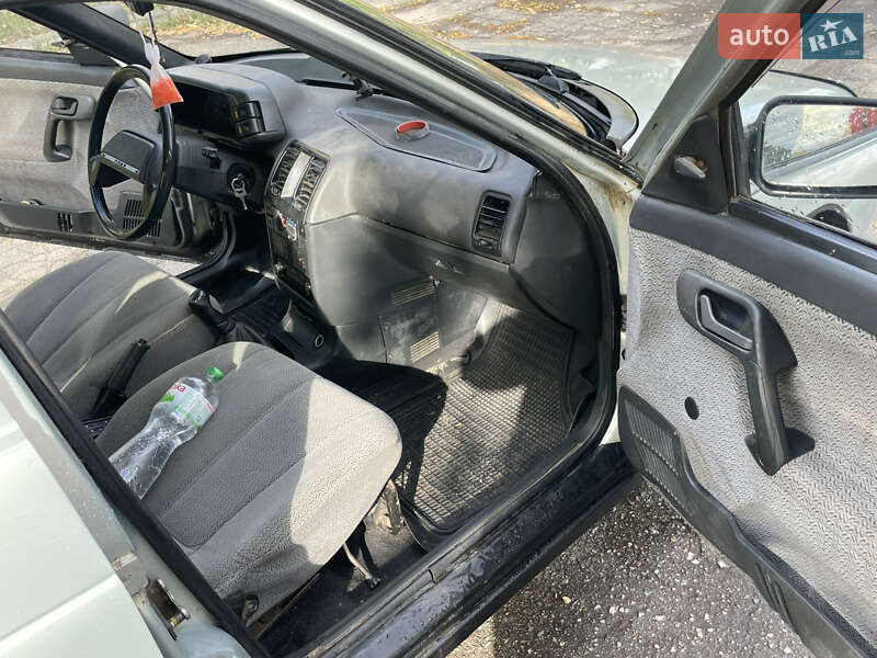 Седан ВАЗ / Lada 2110 2001 в Чугуеве