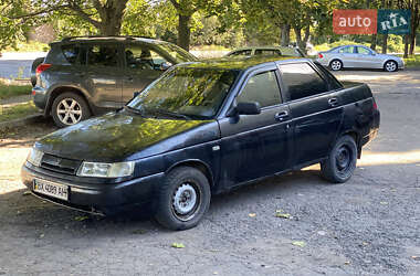 Седан ВАЗ 2110 2004 в 