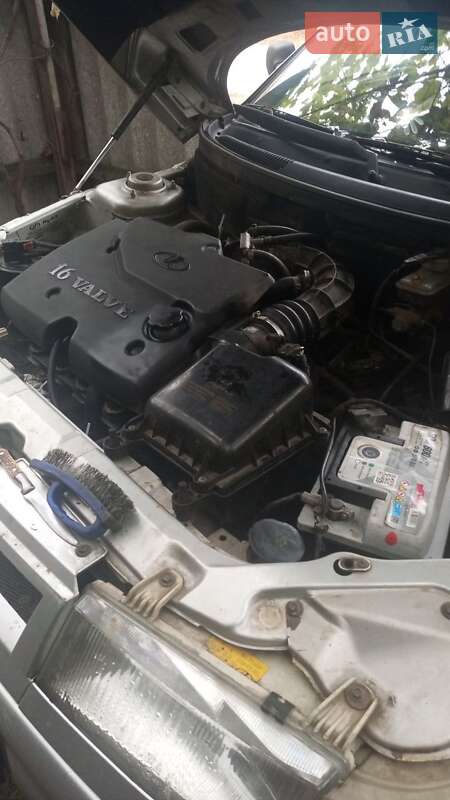 Седан ВАЗ / Lada 2110 2006 в Киеве