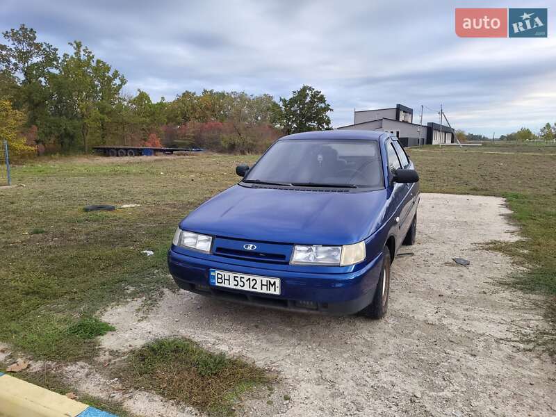 Седан ВАЗ / Lada 2110 2001 в Измаиле