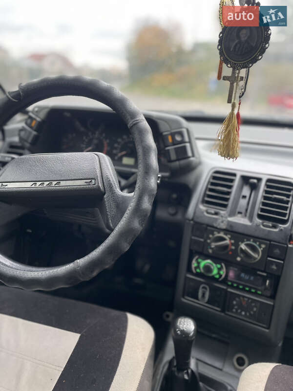 Седан ВАЗ / Lada 2110 2004 в Золочеве