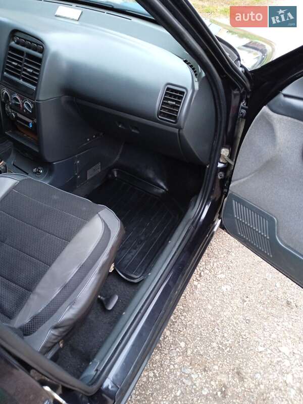 Седан ВАЗ / Lada 2110 2008 в Нове фото 3 Седан ВАЗ / Lada 2110 2008 в Нове