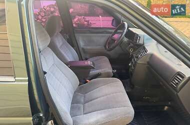 Седан ВАЗ 2110 2002 в 