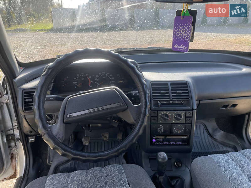 Седан ВАЗ / Lada 2110 2004 в Чудее фото 5 Седан ВАЗ / Lada 2110 2004 в Чудее