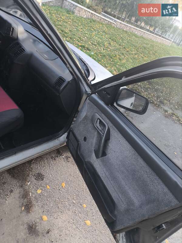 Седан ВАЗ / Lada 2110 1999 в Богуславе фото 11 Седан ВАЗ / Lada 2110 1999 в Богуславе