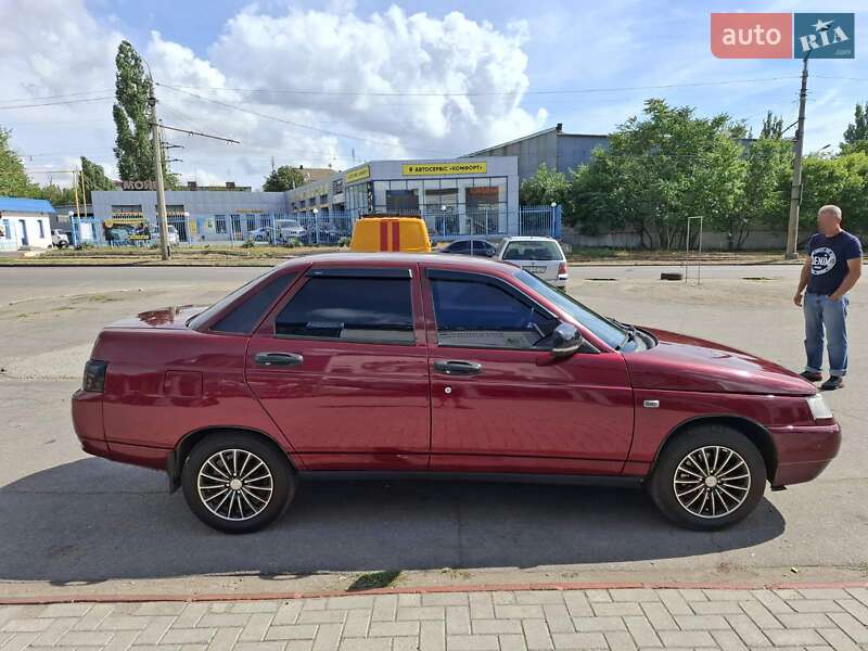 Седан ВАЗ / Lada 2110 2004 в Николаеве фото 6 Седан ВАЗ / Lada 2110 2004 в Николаеве