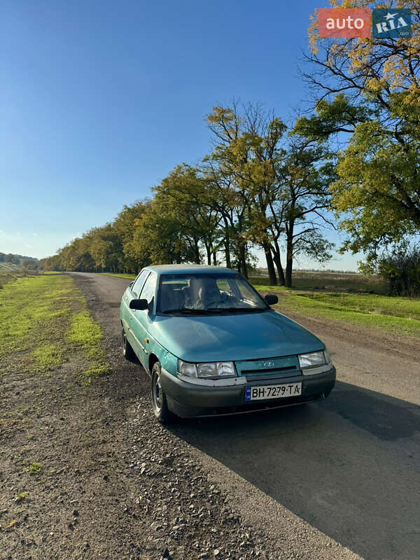 Седан ВАЗ / Lada 2110 2000 в Татарбунарах фото 3 Седан ВАЗ / Lada 2110 2000 в Татарбунарах