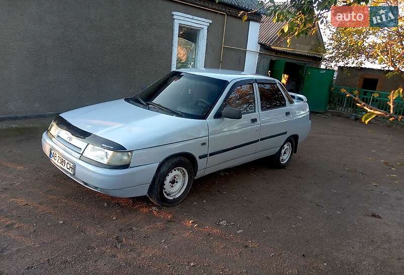 Седан ВАЗ / Lada 2110 2002 в Первомайську