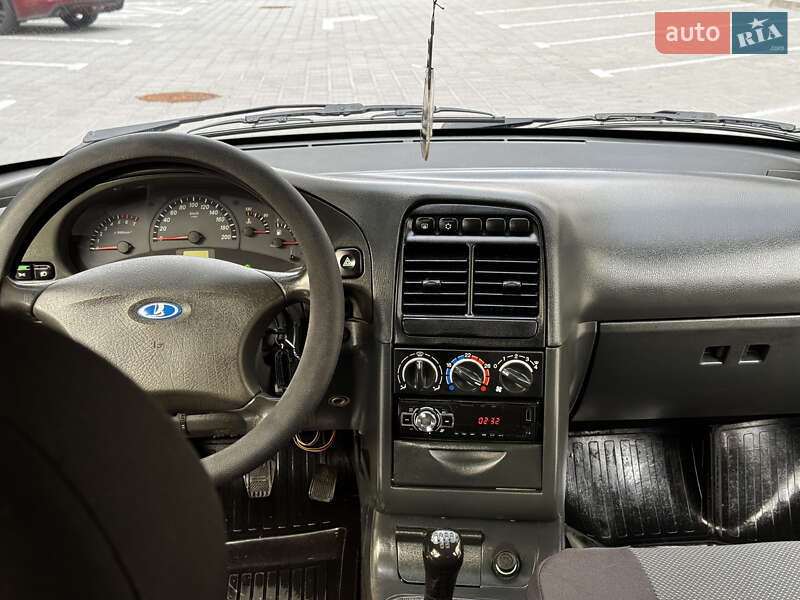 Седан ВАЗ / Lada 2110 2011 в Рівному фото 25 Седан ВАЗ / Lada 2110 2011 в Рівному