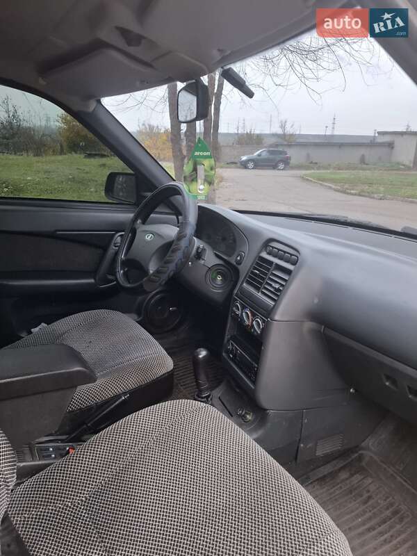 Седан ВАЗ / Lada 2110 2009 в Кам'янському фото 8 Седан ВАЗ / Lada 2110 2009 в Кам'янському