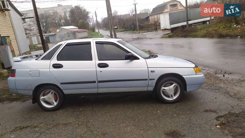 Седан ВАЗ / Lada 2110 2004 в Первомайске