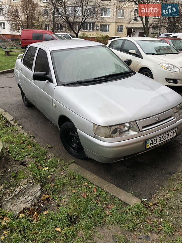 Седан ВАЗ / Lada 2110 2004 в Умани