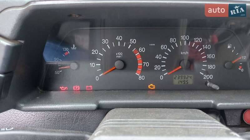 Седан ВАЗ / Lada 2110 2005 в Бобровице фото 3 Седан ВАЗ / Lada 2110 2005 в Бобровице