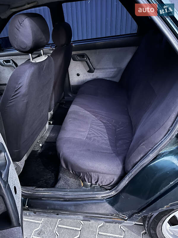 Седан ВАЗ / Lada 2110 2004 в Києві