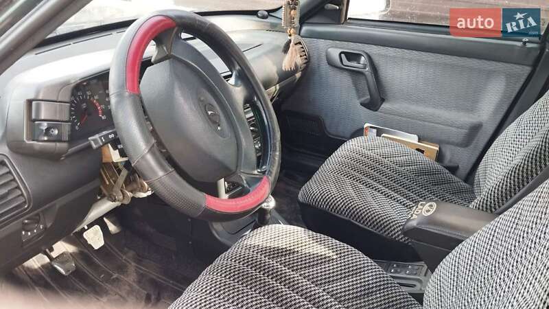 Седан ВАЗ / Lada 2110 2002 в Вознесенске фото 4 Седан ВАЗ / Lada 2110 2002 в Вознесенске