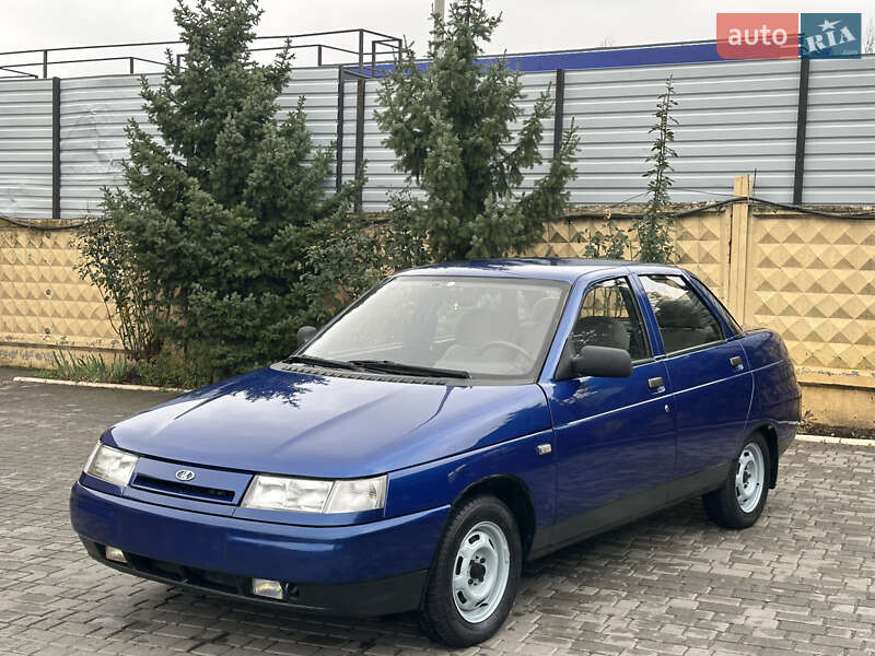 Седан ВАЗ / Lada 2110 2000 в Запорожье