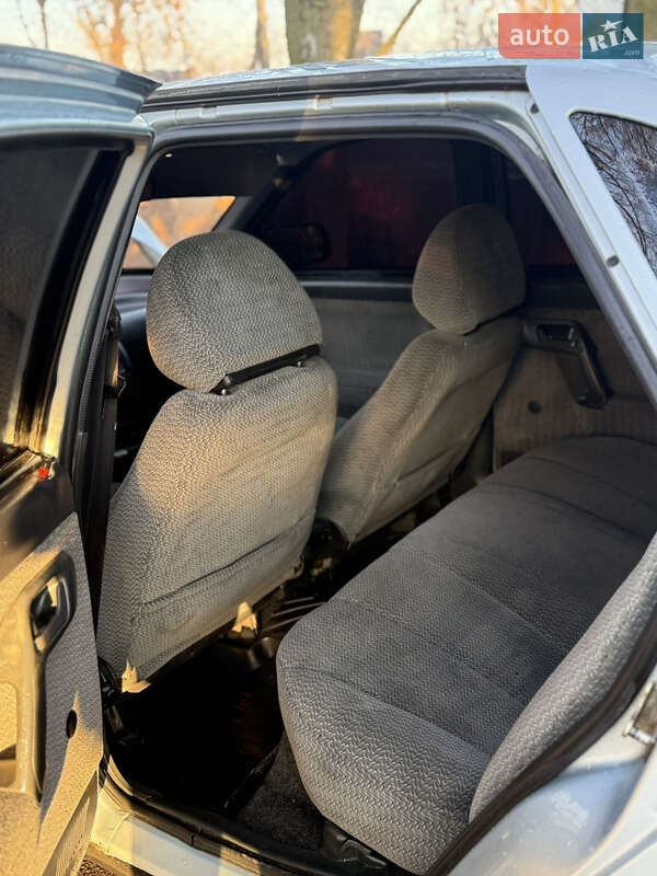 Седан ВАЗ / Lada 2110 2001 в Казатине фото 9 Седан ВАЗ / Lada 2110 2001 в Казатине