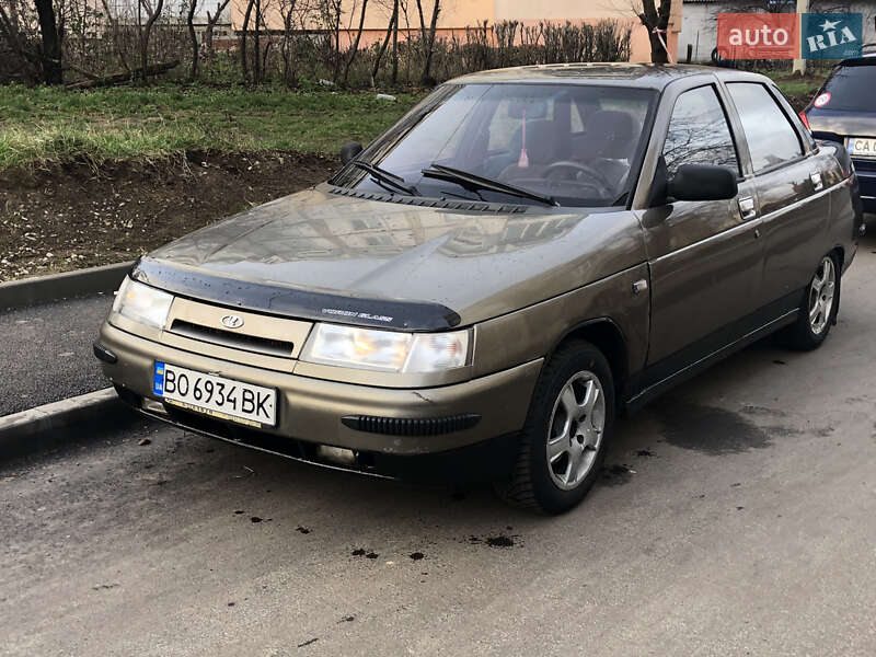 Седан ВАЗ / Lada 2110 2001 в Умани