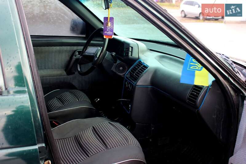 Седан ВАЗ / Lada 2110 2003 в Кременце фото 4 Седан ВАЗ / Lada 2110 2003 в Кременце