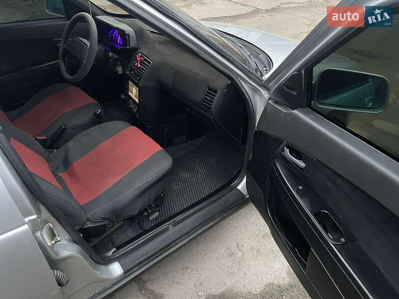 Седан ВАЗ / Lada 2110 2005 в Запорожье фото 6 Седан ВАЗ / Lada 2110 2005 в Запорожье