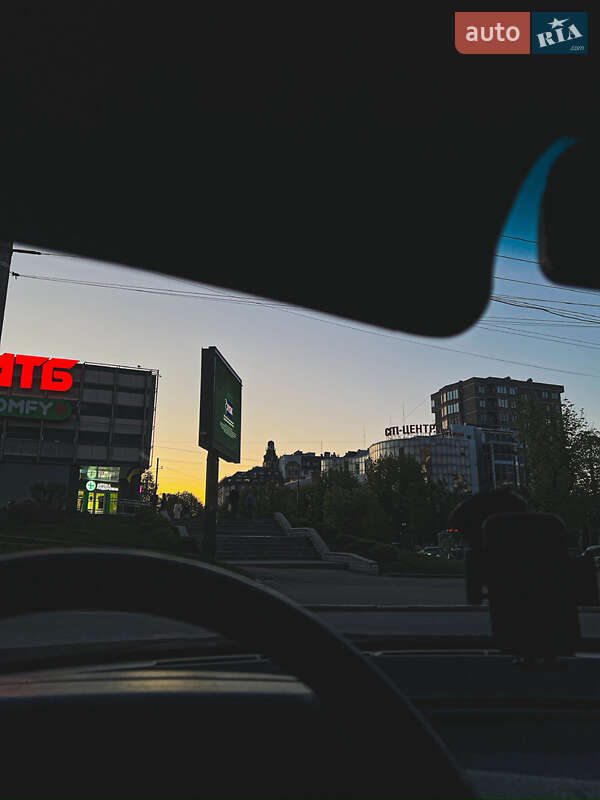 Седан ВАЗ / Lada 2110 2001 в Хмельницькому