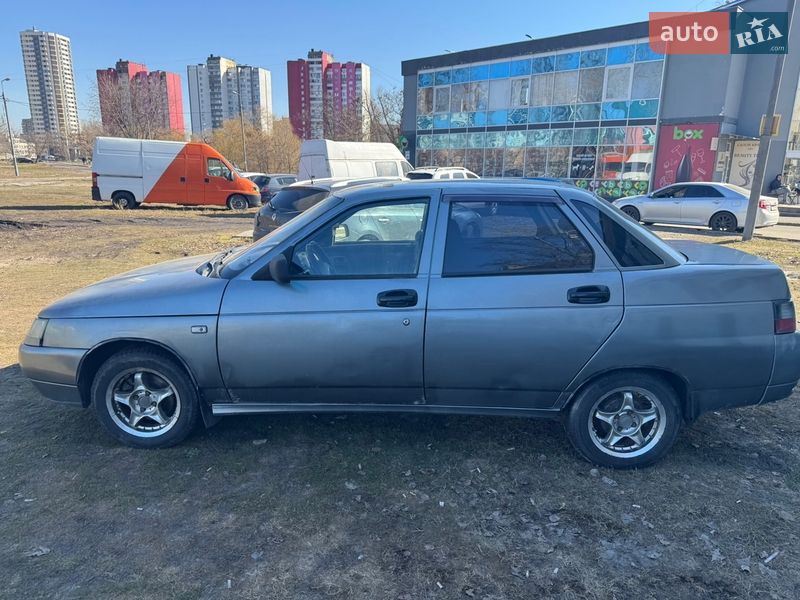 Седан ВАЗ / Lada 2110 2006 в Киеве