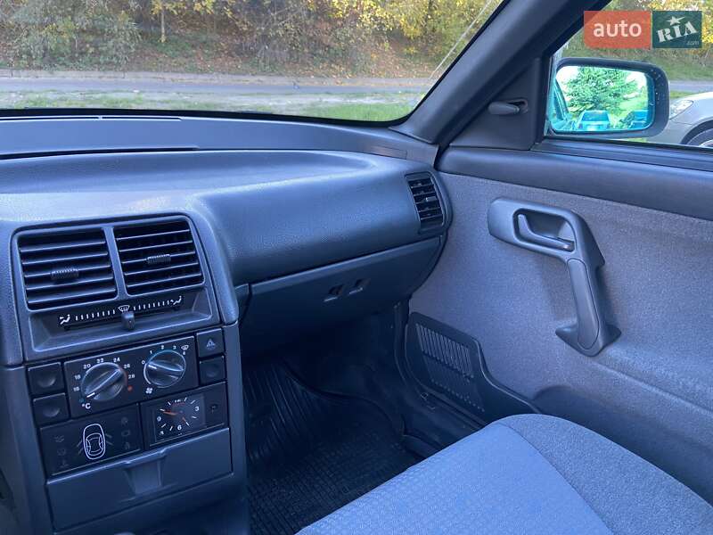 Универсал ВАЗ / Lada 2111 2007 в Львове