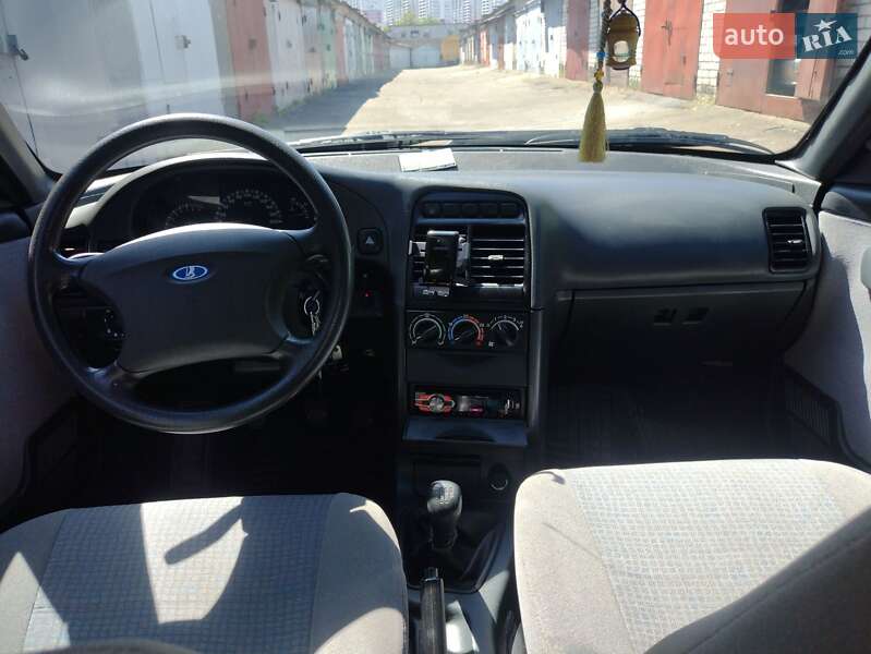 Универсал ВАЗ / Lada 2111 2010 в Киеве