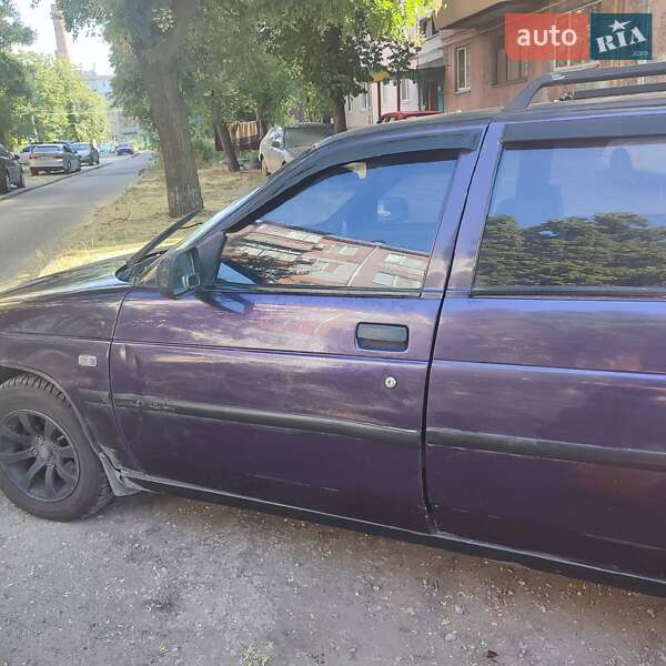 Универсал ВАЗ / Lada 2111 2001 в Запорожье