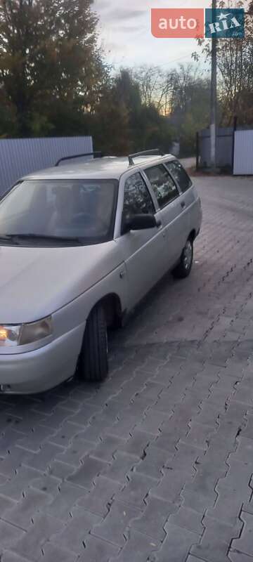 Хетчбек ВАЗ / Lada 2111 2004 в Чернівцях фото 3 Хетчбек ВАЗ / Lada 2111 2004 в Чернівцях