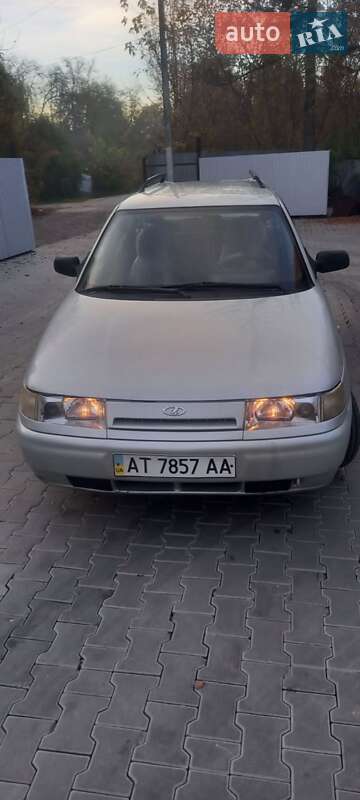 Хетчбек ВАЗ / Lada 2111 2004 в Чернівцях фото 2 Хетчбек ВАЗ / Lada 2111 2004 в Чернівцях