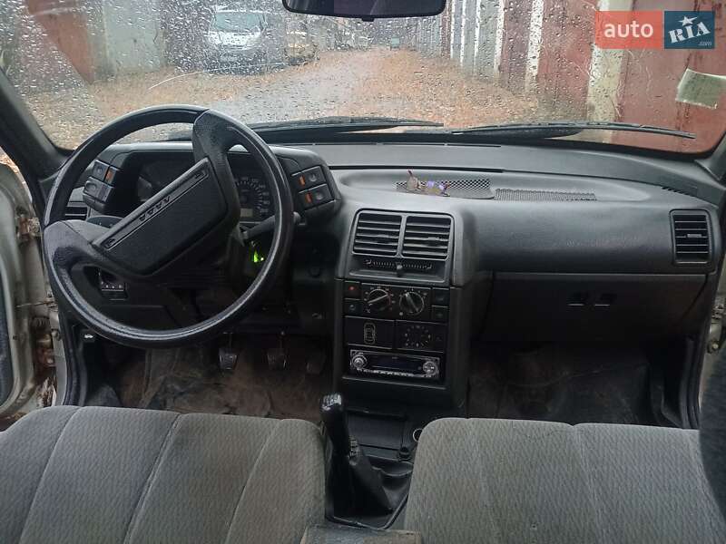 Универсал ВАЗ / Lada 2111 2003 в Львове фото 11 Универсал ВАЗ / Lada 2111 2003 в Львове