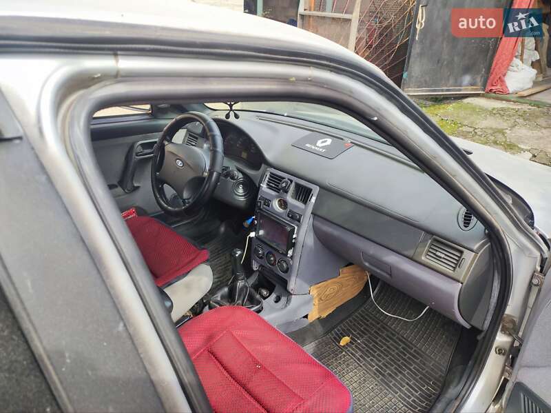 Универсал ВАЗ / Lada 2111 2011 в Запорожье